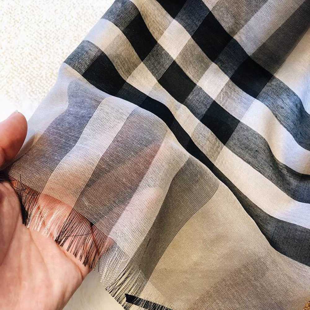 B**rry scarf